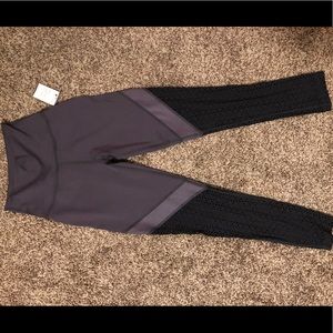 Never worn Full length beyond yoga leggings